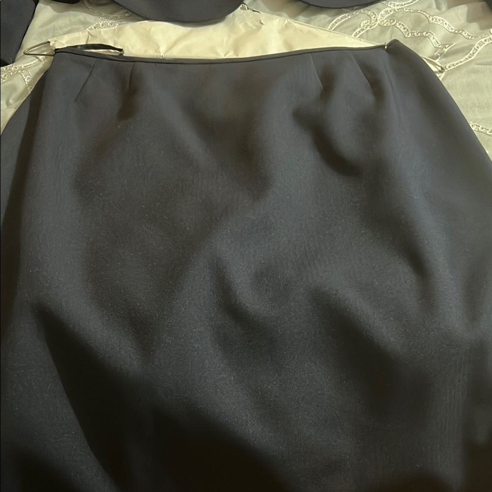 Elegant Black Women's Jacket & Coat - Picture 3 of 4